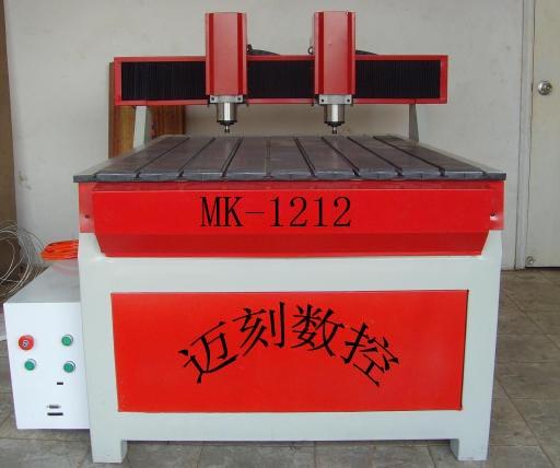 1325絲杠廣告雕刻機圖片