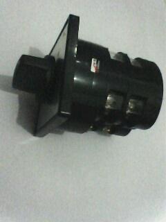 供應(yīng)LW5D-16*轉(zhuǎn)換開關(guān)