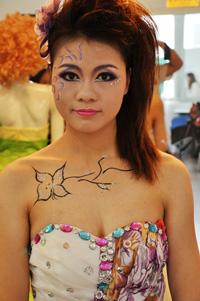 福州學(xué)化妝彩妝學(xué)美甲 就到鑫天使職業(yè)培訓(xùn)學(xué)校