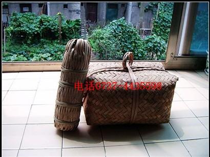 供應(yīng)安化黑茶千兩茶餅價(jià)格安化黑茶功效湖南安化黑茶效果好嗎