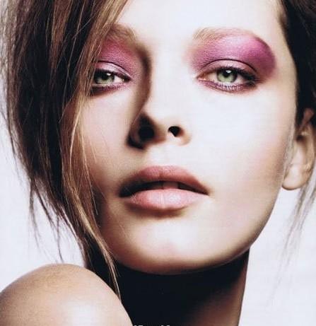 供應(yīng)洛陽化妝培訓(xùn)學(xué)校6月1開課