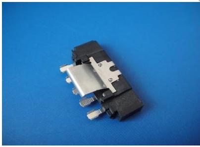 SATA15P母頭焊線式帶彈片PBT圖片