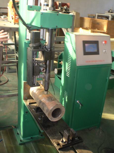 供應(yīng)油缸油嘴焊接專機(jī)