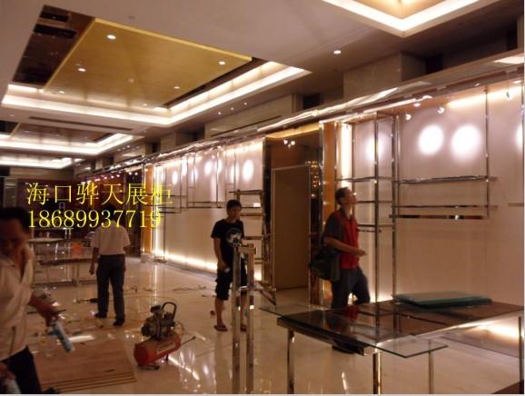 供應(yīng)海南化妝品展柜海南*服裝展柜海南男裝專柜?？谂b柜臺(tái)