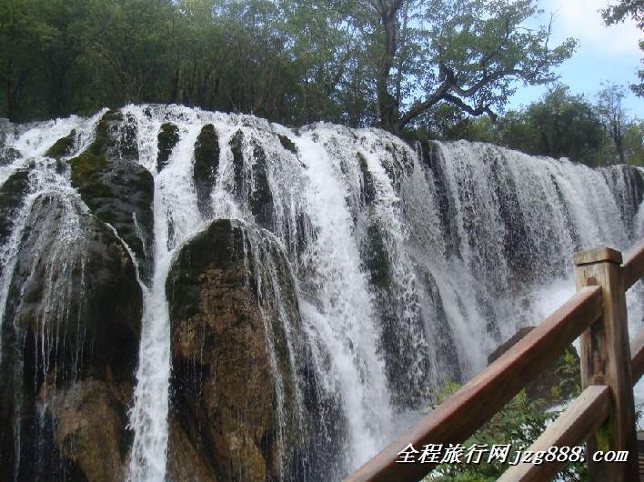 九寨沟自助游行程路线旅游包车厂家供应九寨沟自助游行程路线旅游包车