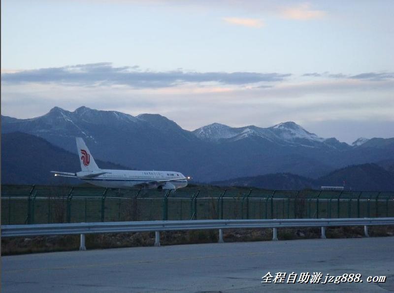 供应九寨沟出租车师傅电话旅游包车租车