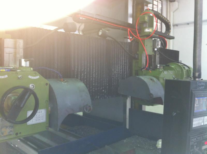 供應(yīng)力通瓦楞輥專機瓦楞輥龍門銑床價格