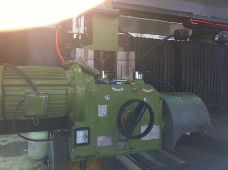 供應(yīng)瓦楞輥龍門銑力通瓦楞輥*龍門銑,力通瓦楞輥銑床價(jià)格，力通龍門銑床廠家直銷