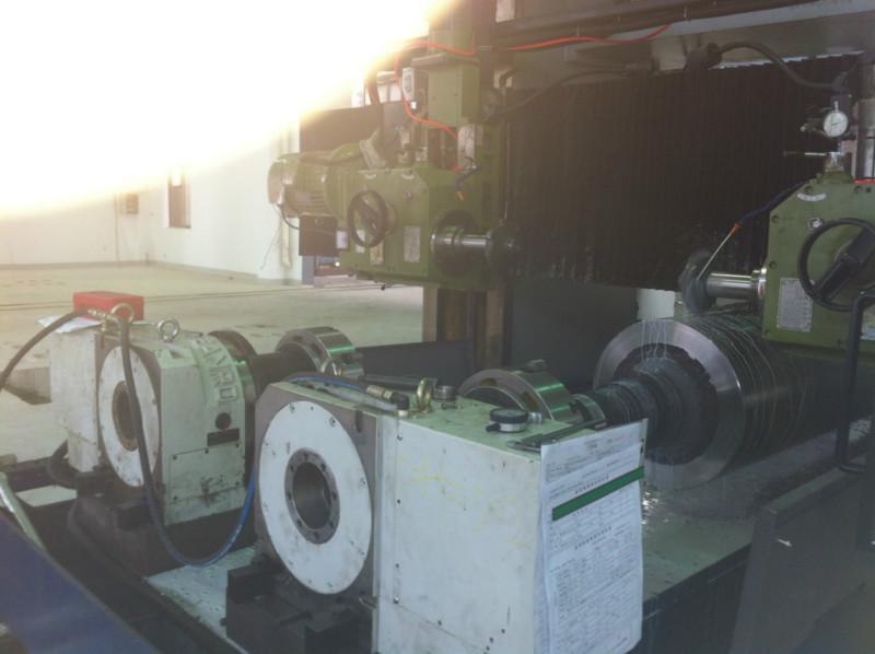 供應(yīng)大型瓦楞輥龍門銑，力通瓦楞輥銑床生產(chǎn)廠家，效率高精度好