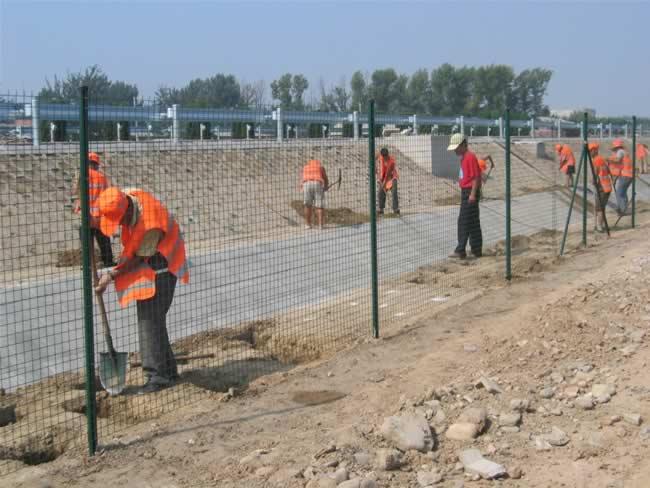 供應(yīng)涂塑波浪網(wǎng)、涂塑荷蘭網(wǎng)、涂塑護欄網(wǎng)