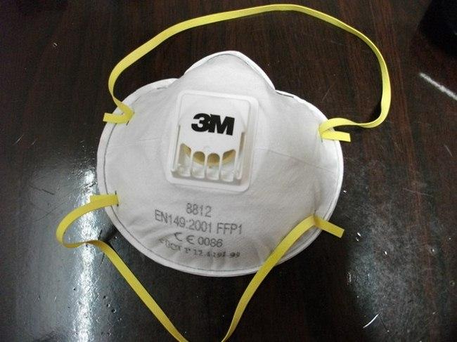 供應(yīng)3M8812帶呼吸閥防塵口罩