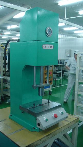 供應上海小型液壓機