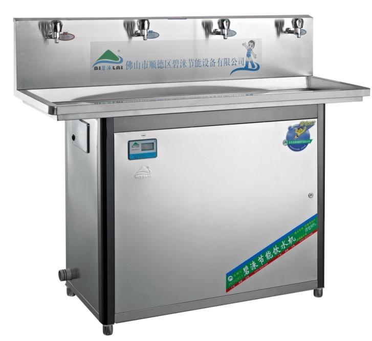 大型節(jié)能飲水機(jī)圖片