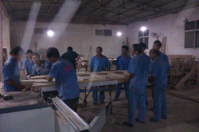 供應(yīng)東北榆木原木門生產(chǎn)廠家/*雅奇木業(yè)