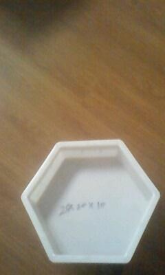 供應(yīng)高鐵六角護(hù)坡模具，六角護(hù)坡模具廠，六角護(hù)坡模具價(jià)格