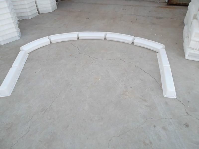 供應(yīng)高速公路拱形護(hù)坡塑料模具護(hù)坡模具