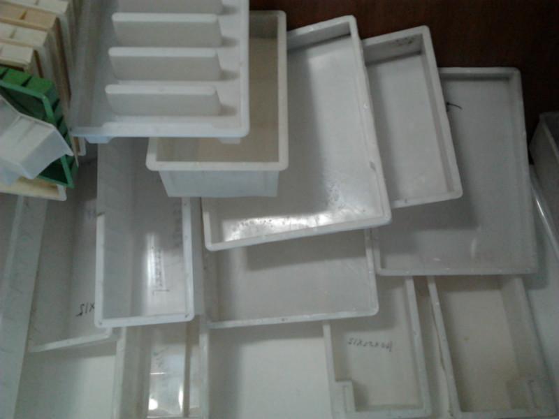 供應(yīng)河南南陽(yáng)彩磚模具，河南南陽(yáng)彩磚模具價(jià)格，河南南陽(yáng)彩磚模具廠家