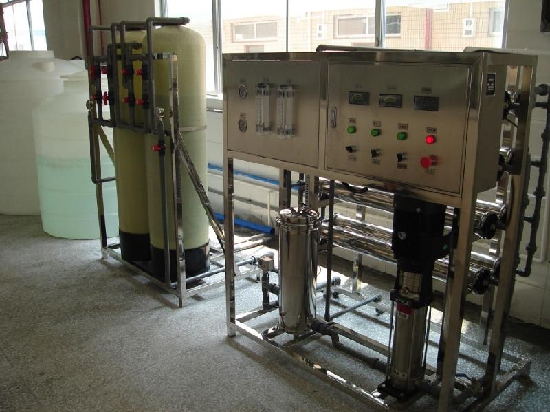供應(yīng)鴻浩源反滲透設(shè)備、花都反滲透去離子水