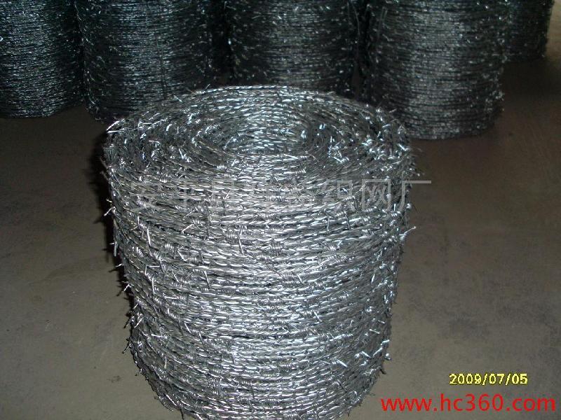 河北安平泰通絲網(wǎng)制品廠供應(yīng)荷蘭網(wǎng)浸塑電焊網(wǎng)刺繩1