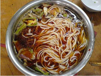 供應(yīng)山東多功能米粉機山東濟南米粉機優(yōu)質(zhì)河粉機便宜米粉機廠家