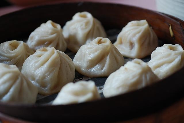 供應(yīng)山東*包子饅頭機(jī)包子機(jī)饅頭機(jī)全套包子饅頭機(jī)設(shè)備包子機(jī)價(jià)格