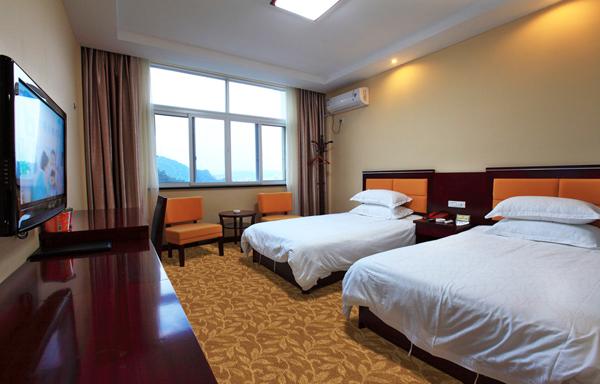 供應(yīng)專業(yè)辦公地毯價(jià)格