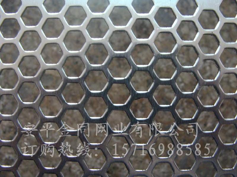 供應(yīng)鍍鋅板沖孔網(wǎng)規(guī)格齊全