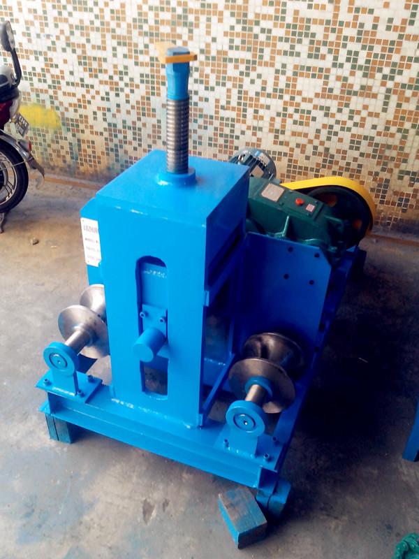 深圳廠家生產(chǎn)臥式電動彎管機(jī)滾彎機(jī)，彎管機(jī)