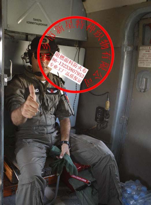 供應(yīng)夏裝滌棉抗油拒水防靜電紗卡