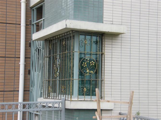 供應(yīng)防盜窗，新型防盜窗，豪華防盜窗，*防盜窗，別墅防盜窗