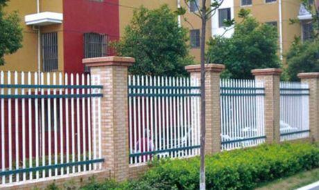 供應(yīng)圍欄，小區(qū)圍欄，小區(qū)護欄，工程圍欄，工廠圍欄，工廠護欄