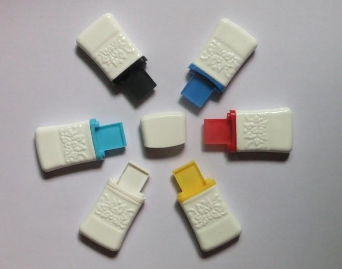 供應(yīng)中國風青花瓷U盤 陶瓷U盤定制