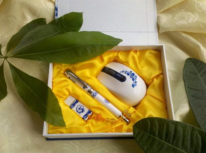 供應青花瓷會議禮品*批發(fā)商