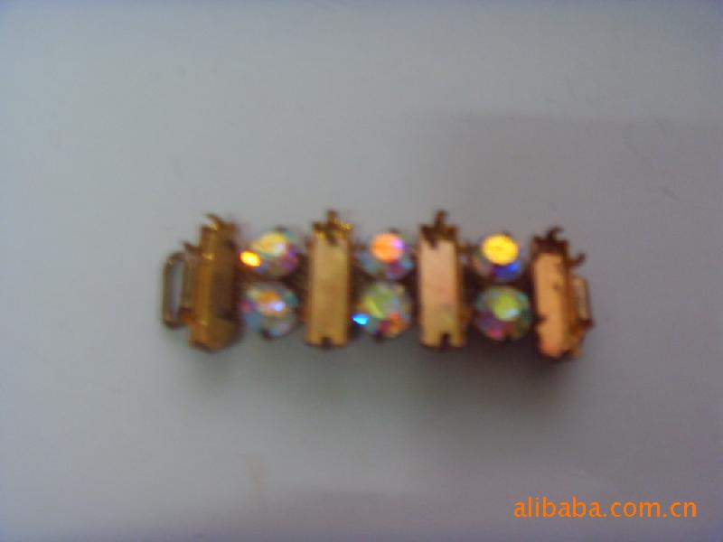 供應(yīng)爪鏈飾品爪鏈鞋花鞋鏈?zhǔn)謾C(jī)飾品