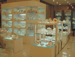 供應(yīng)北京烤漆展柜