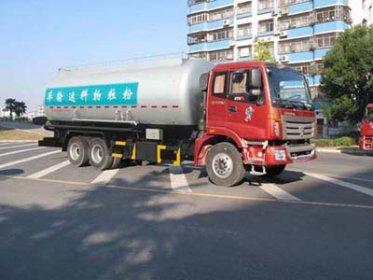 湖北隨州散裝水泥運(yùn)輸車廠圖片