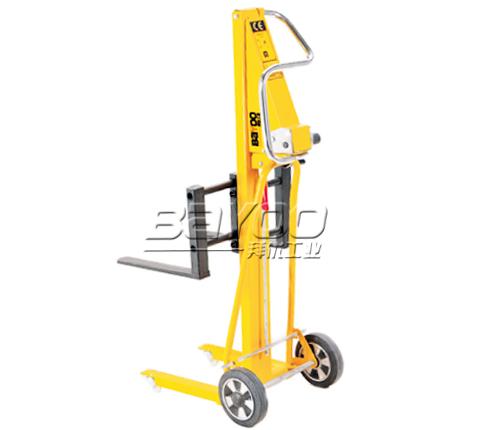 手搖堆高車機(jī)械式堆高車手動堆高車手動液壓叉車