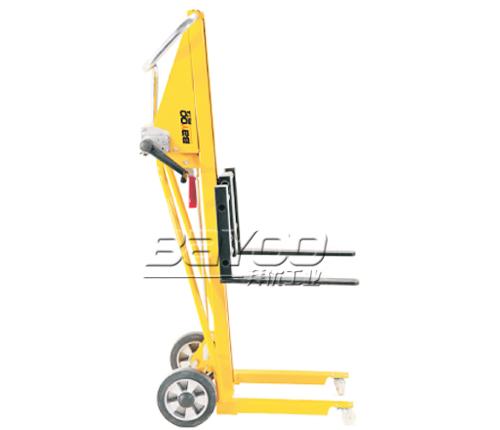 BAYOO手搖堆高車(chē)機(jī)械式堆高車(chē)圖片