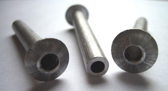 供應宜興鉚釘機，空心鉚釘成套設備，全空心鋁鉚釘生產(chǎn)設備