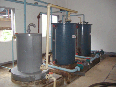 供應(yīng)酸堿計(jì)量箱   宜興水立方環(huán)保引進(jìn)*技術(shù)制作