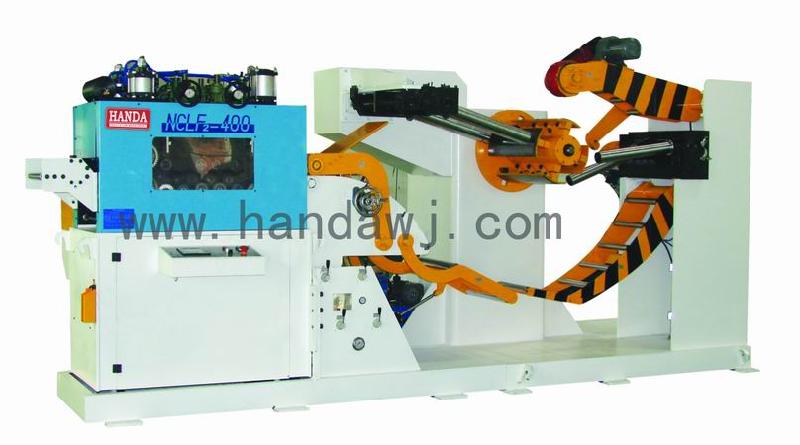 供應(yīng)精密厚板滾輪整平送料機(jī)NCLF2系列