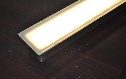 供應(yīng)LED長條地磚燈