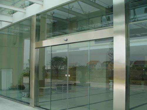 平移自動(dòng)門(mén)的功能特點(diǎn)優(yōu)點(diǎn)圖片