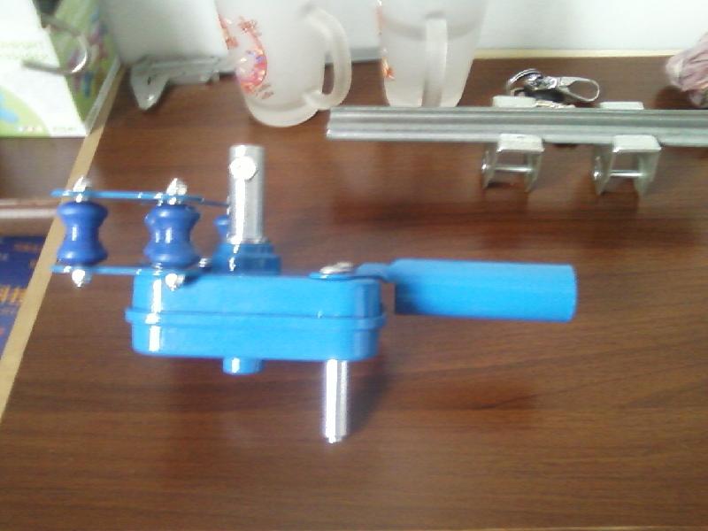 大棚日光溫室150米加強(qiáng)型卷膜器圖片