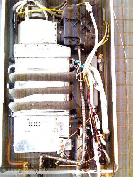 光明新區(qū)熱水器各種故障維修圖片