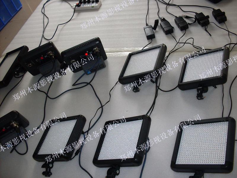 供應(yīng)LED600影視燈具演播室燈可以作專業(yè)攝像攝影燈場景布光燈和補光