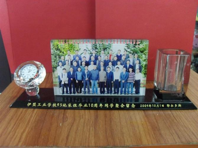 供應定做水晶工藝品同學聚會紀念品