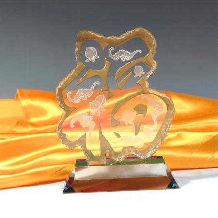 供應(yīng)廣州水晶水晶紀(jì)念品