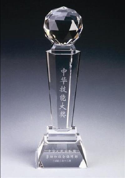 供應(yīng)無(wú)錫水晶籃球獎(jiǎng)杯湛江活動(dòng)紀(jì)念品