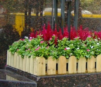 供應(yīng)湖南防腐木花箱制作價格